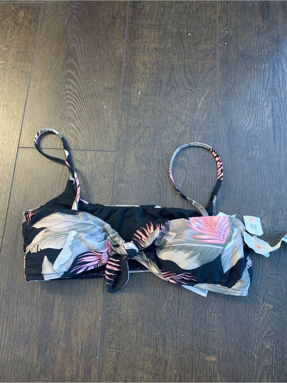 NWT Billabong bikini top